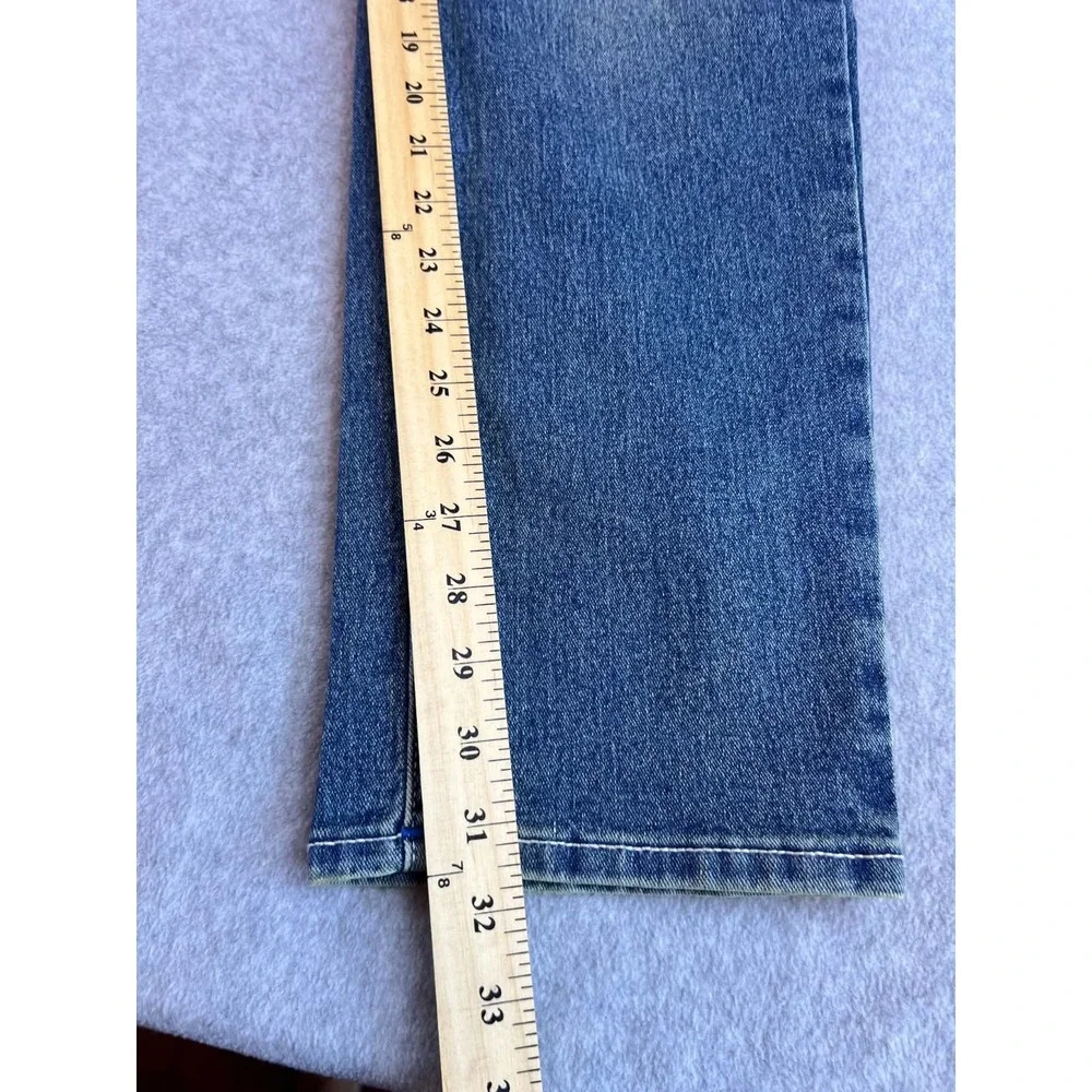 True Religion Men's 32x32 Geno Relaxed Slim Jeans Medium Wash NWT Flap Pocket.